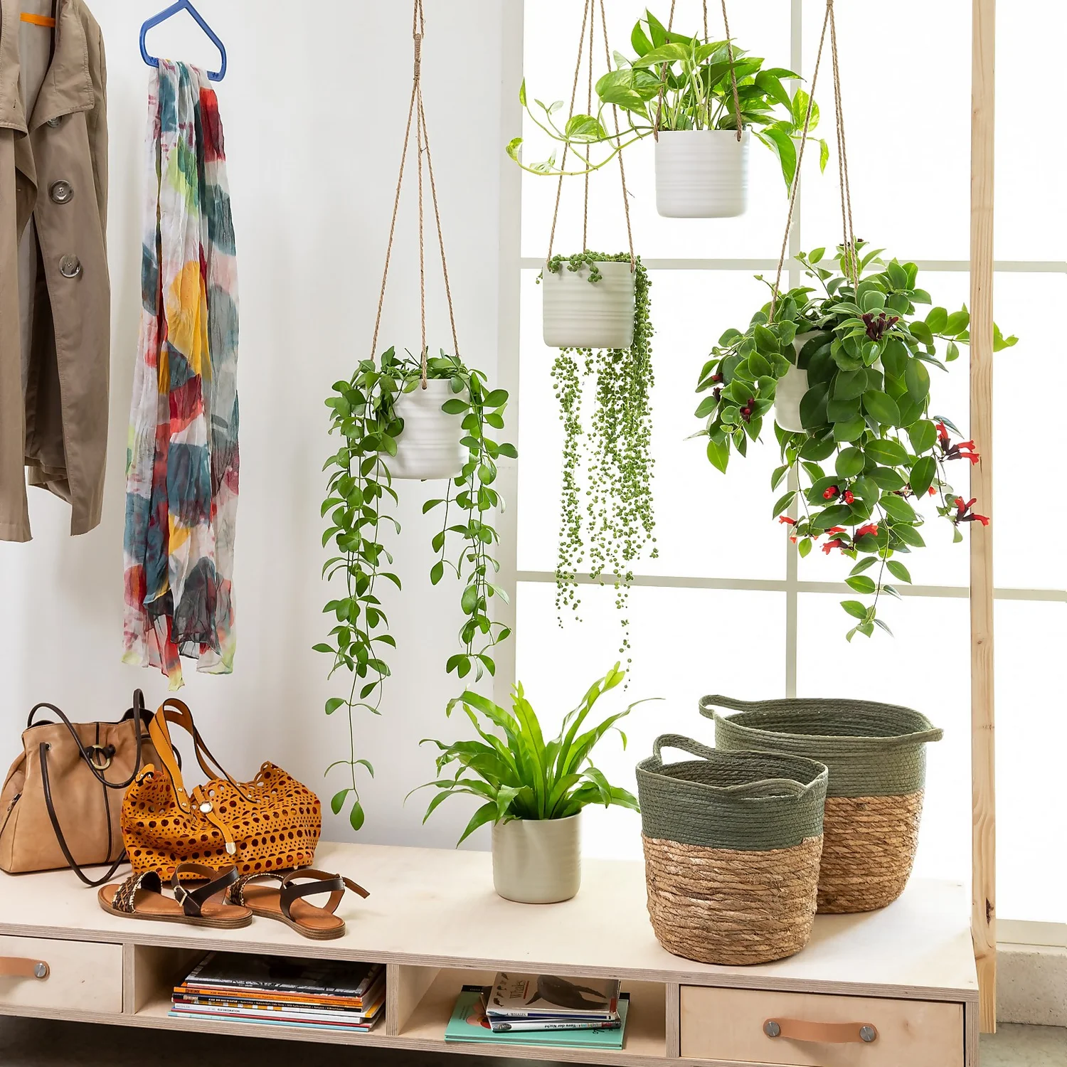 Scheurich Ripple Indoor Hanging Pot White 17cm 4 Scheurich Ripple Indoor Hanging Pot White 17cm - Image 2